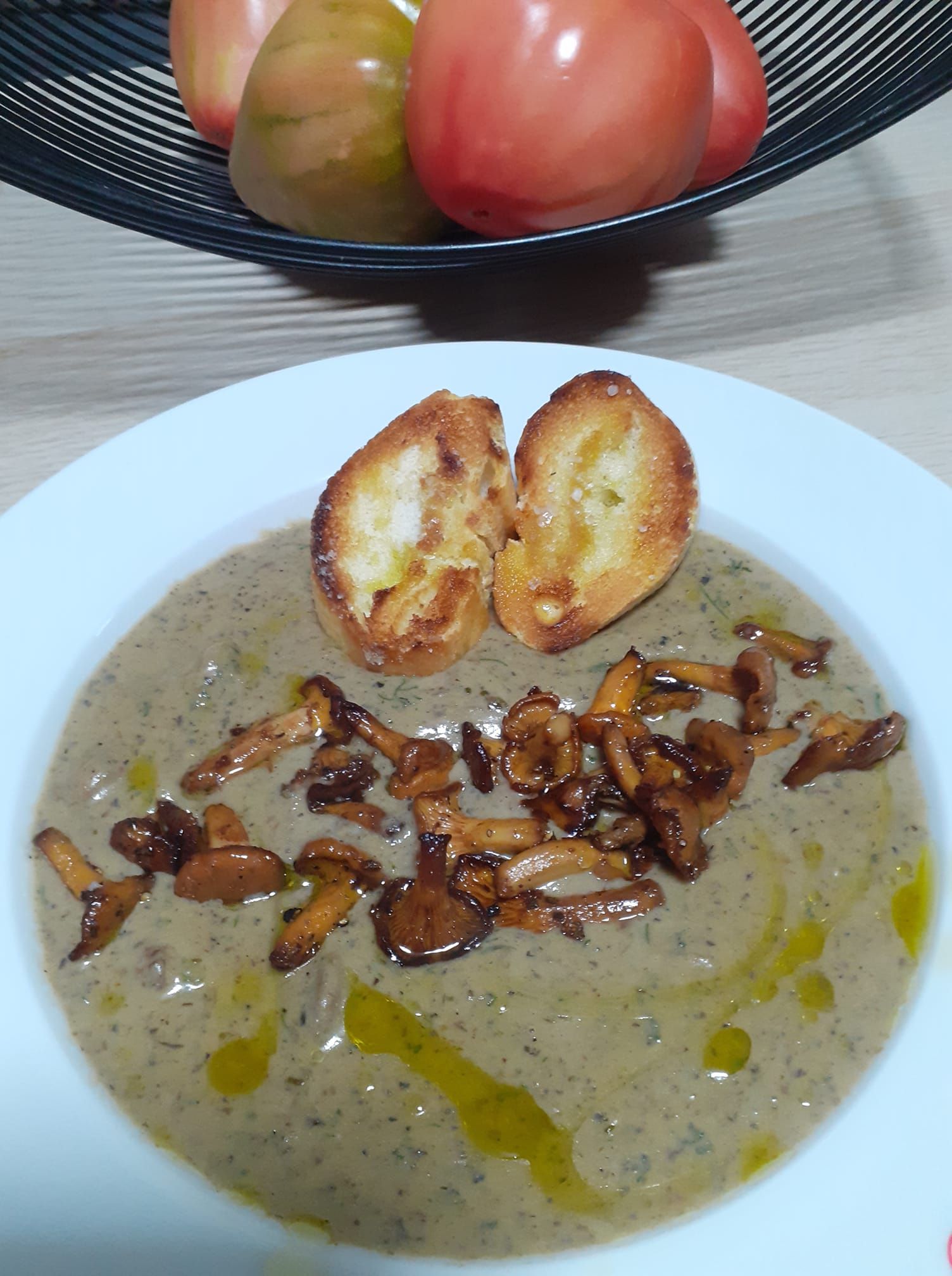 Trinta pievagrybių sriuba su grietinėle