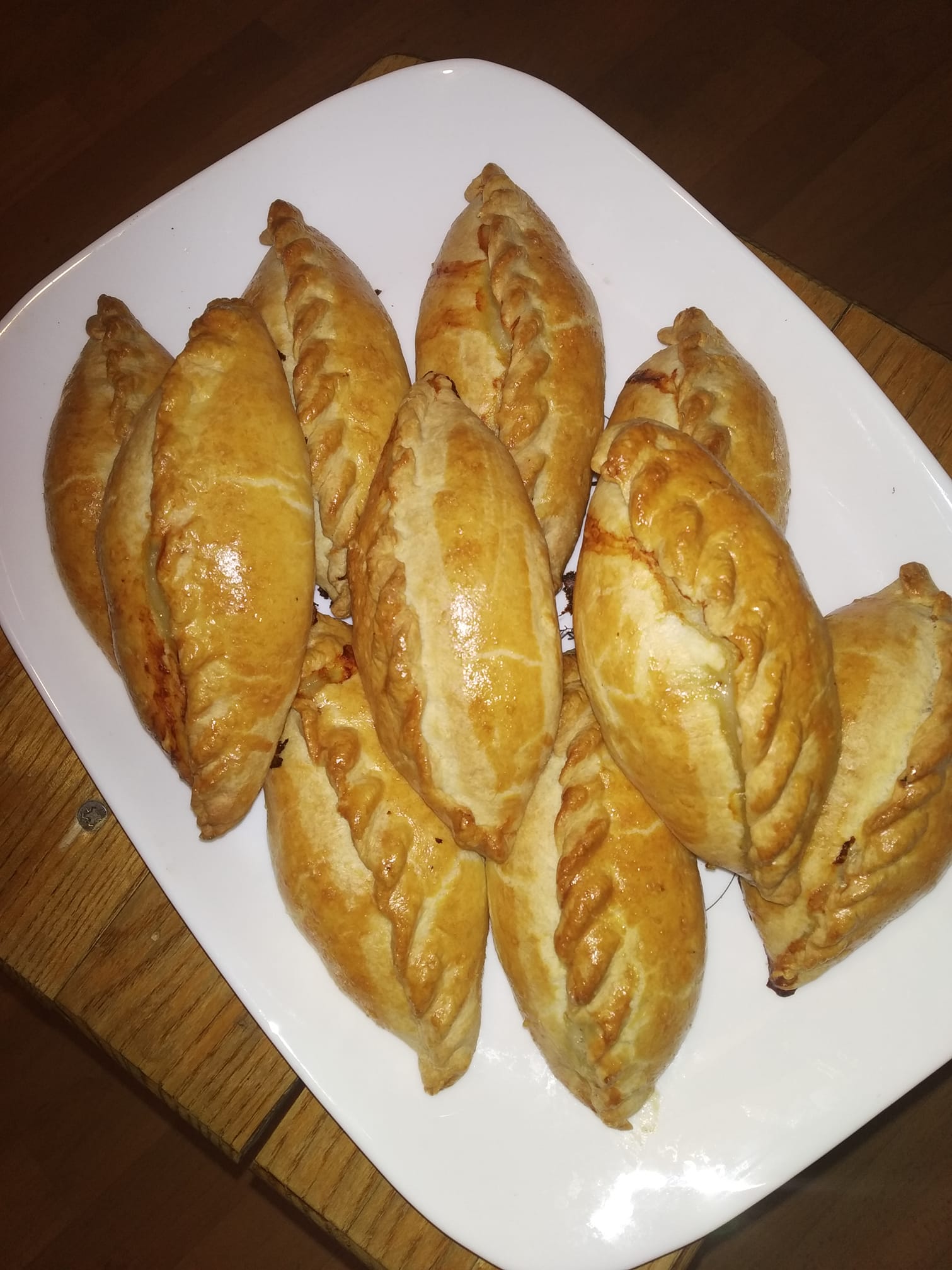 Kibinai su kapota kiauliena